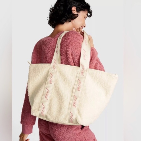 NWT Victoria’s Secret Sherpa Tote Bag - Picture 1 of 4